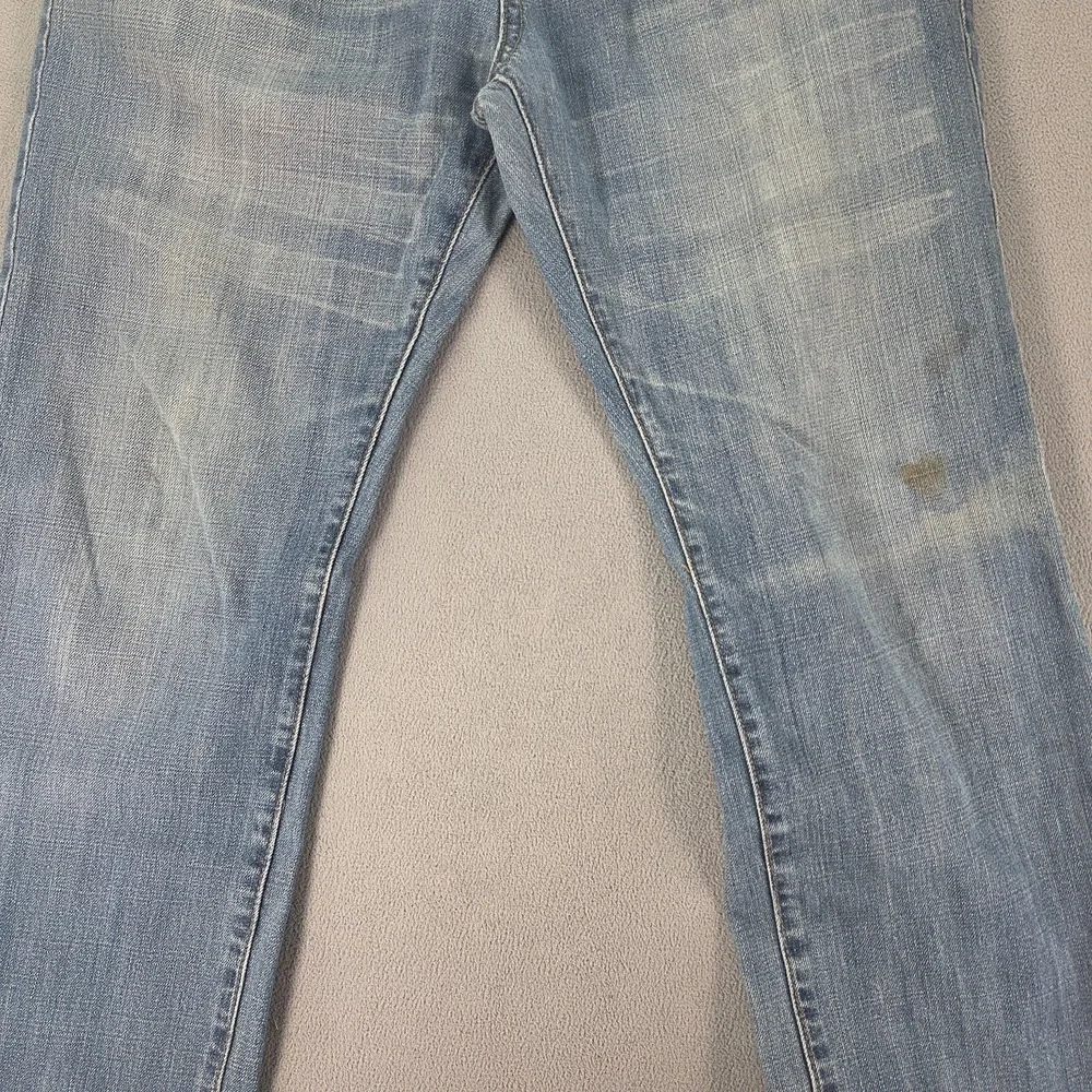 Levis Mens Jeans Blue Light Wash Regular Straight Fits 30x31‎